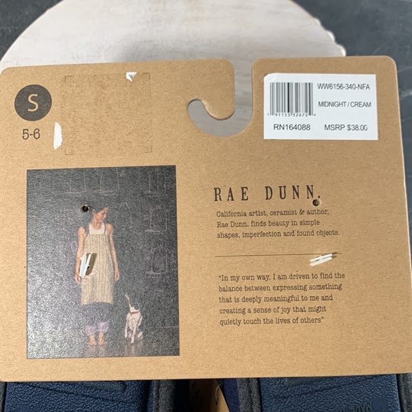Sealed - NWT Rae Dunn blue HAPPY slippers with soft cushion inside - Picture 6 of 7